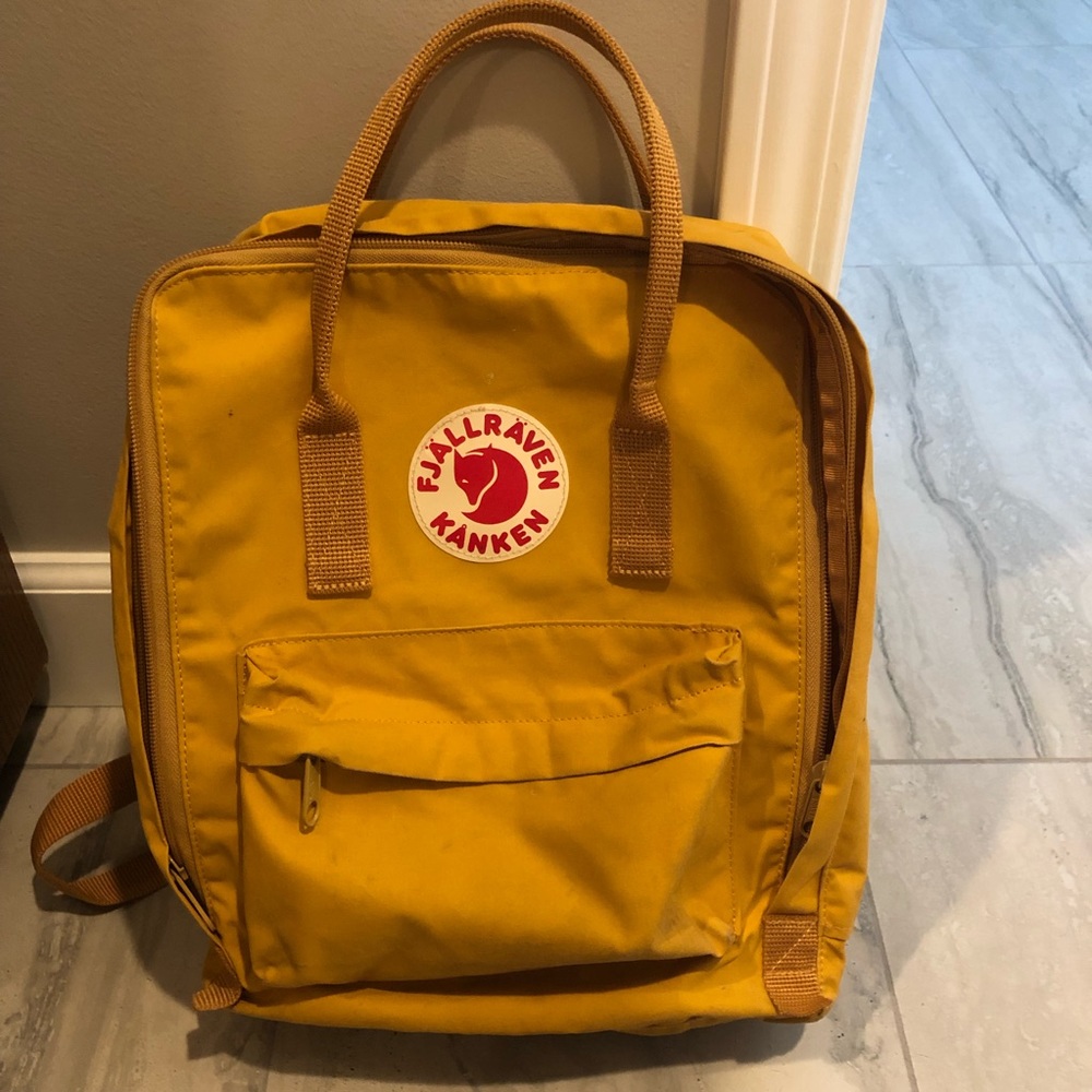 Fjallraven ochre Kanken backpack (regular size)